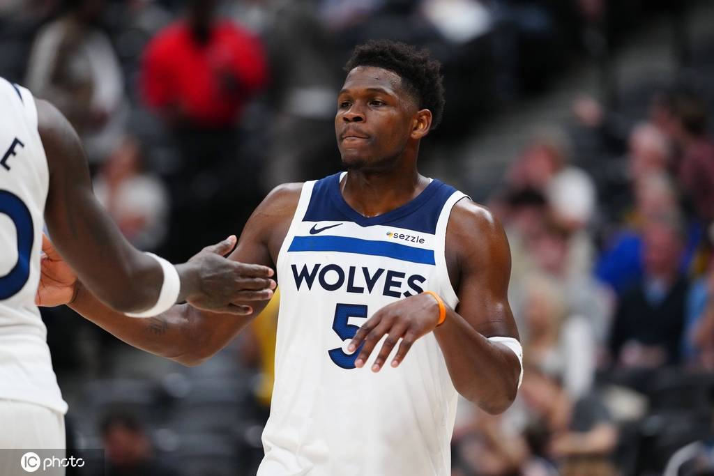 爱德华兹杜伦当选上周最佳球员 东契奇亚历山大获提名